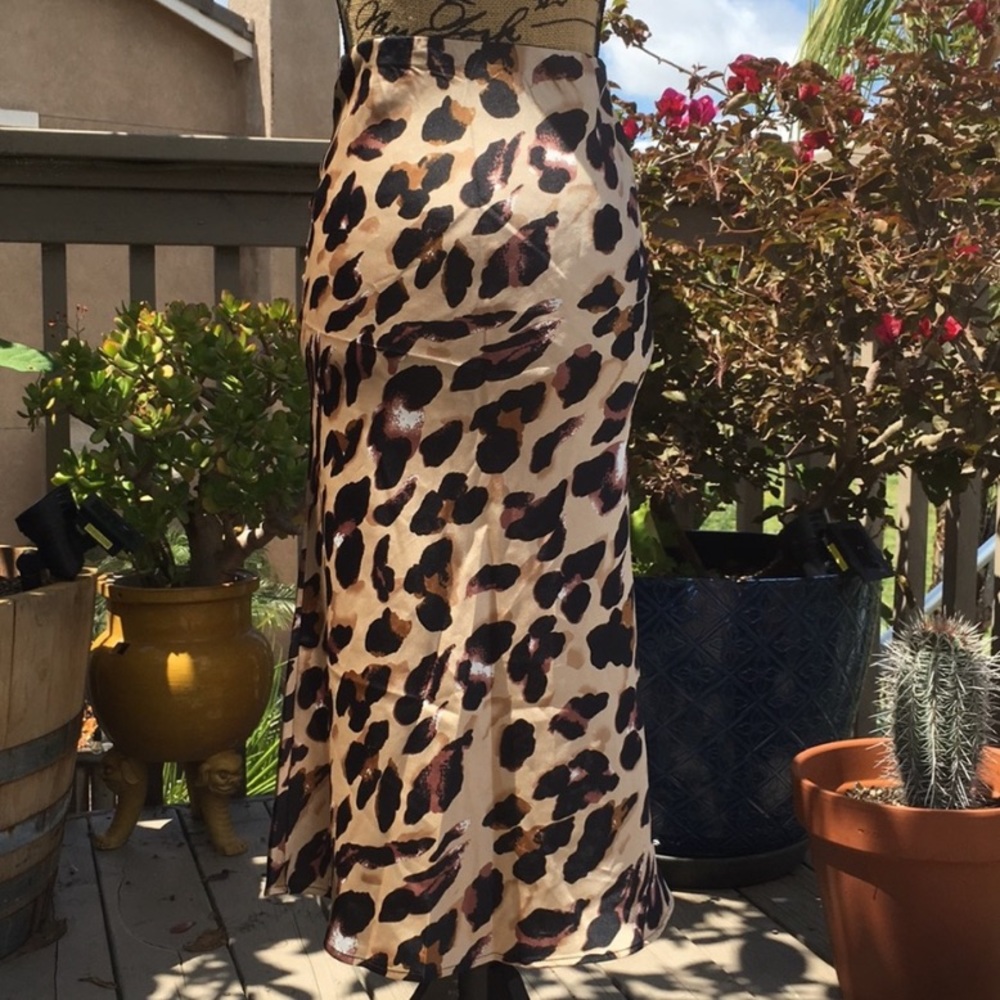 Leopard skirt